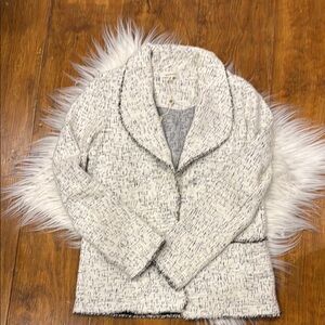 Elegant Tweed Women's Jacket - White